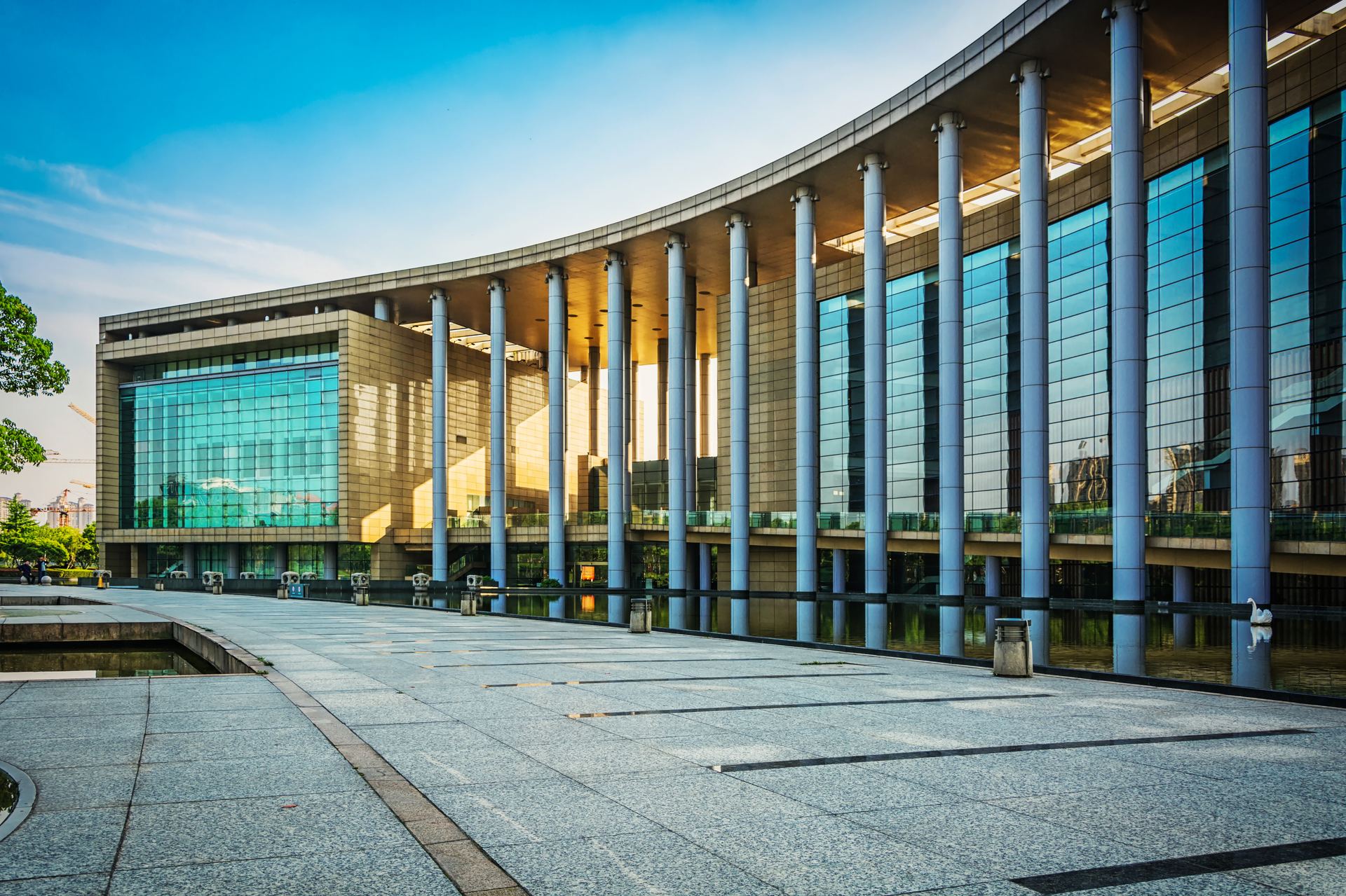 RuonaU campus